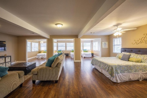 Blues Escape Home image 22