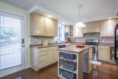 Blues Escape Home image 47